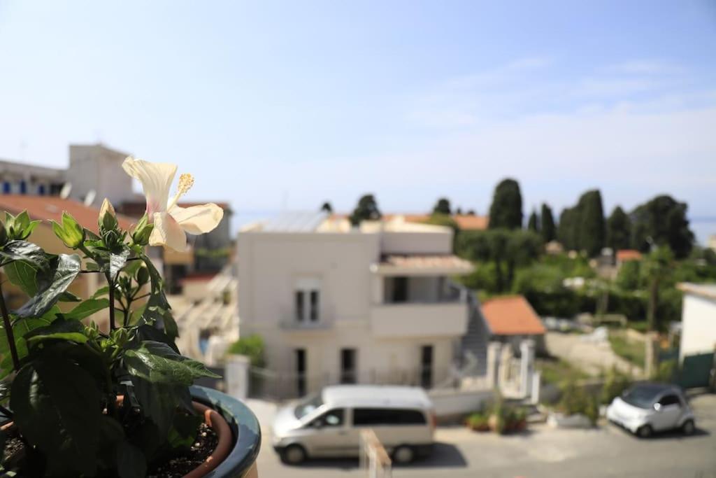 Due Minuti Dal Mare Con Balcone Vista Mare Apartment Tropea Ngoại thất bức ảnh